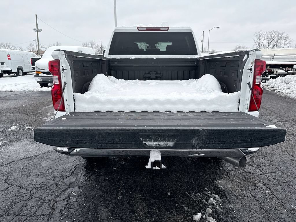 Used 2024 Chevrolet Silverado 2500 LT AWD/4WD image 24