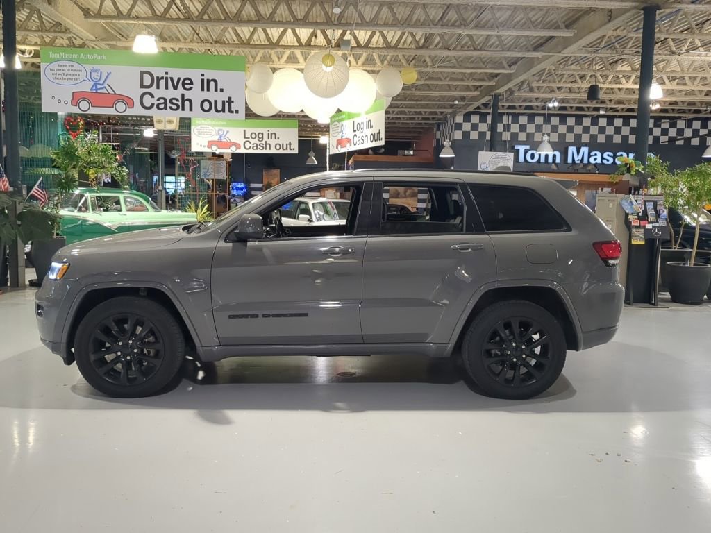 Used 2021 Jeep Grand Cherokee Laredo X AWD/4WD image 9