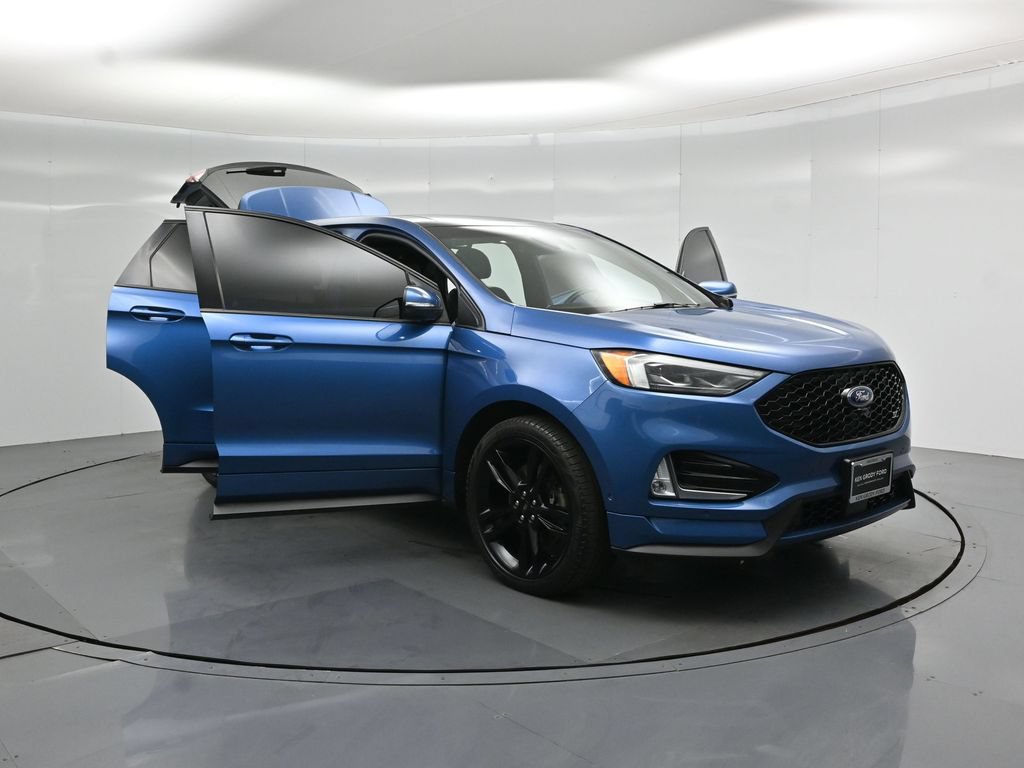 Certified 2019 Ford Edge ST w/ Equipment Group 401A AWD/4WD image 35