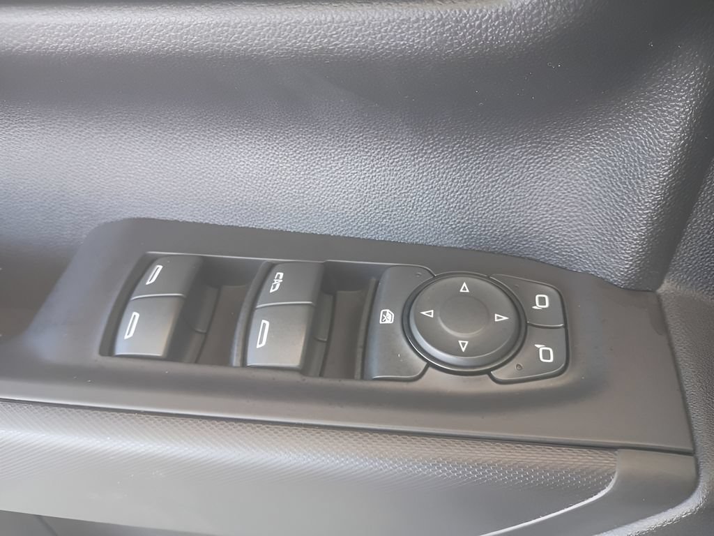 Used 2019 Chevrolet Silverado 1500 Custom w/ Custom Convenience Package RWD image 16