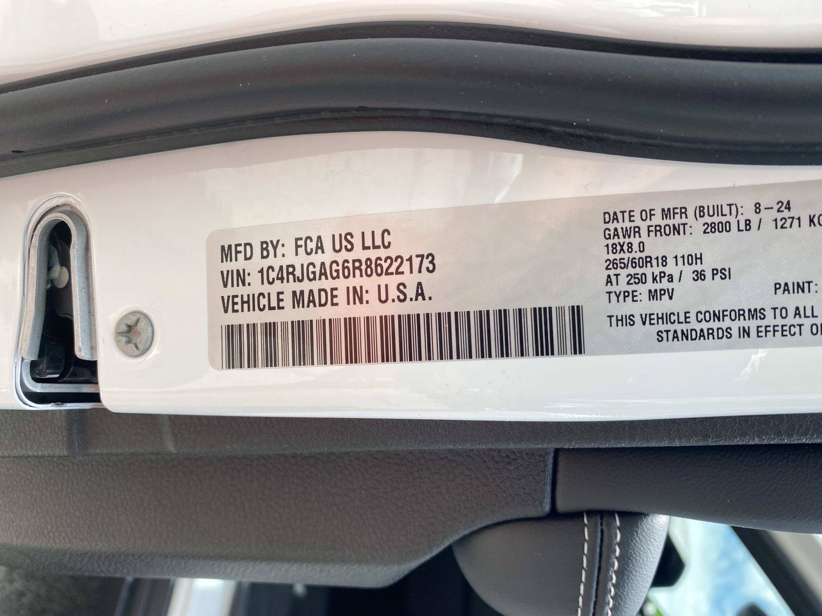 Used 2024 Jeep Grand Cherokee Laredo X RWD image 24