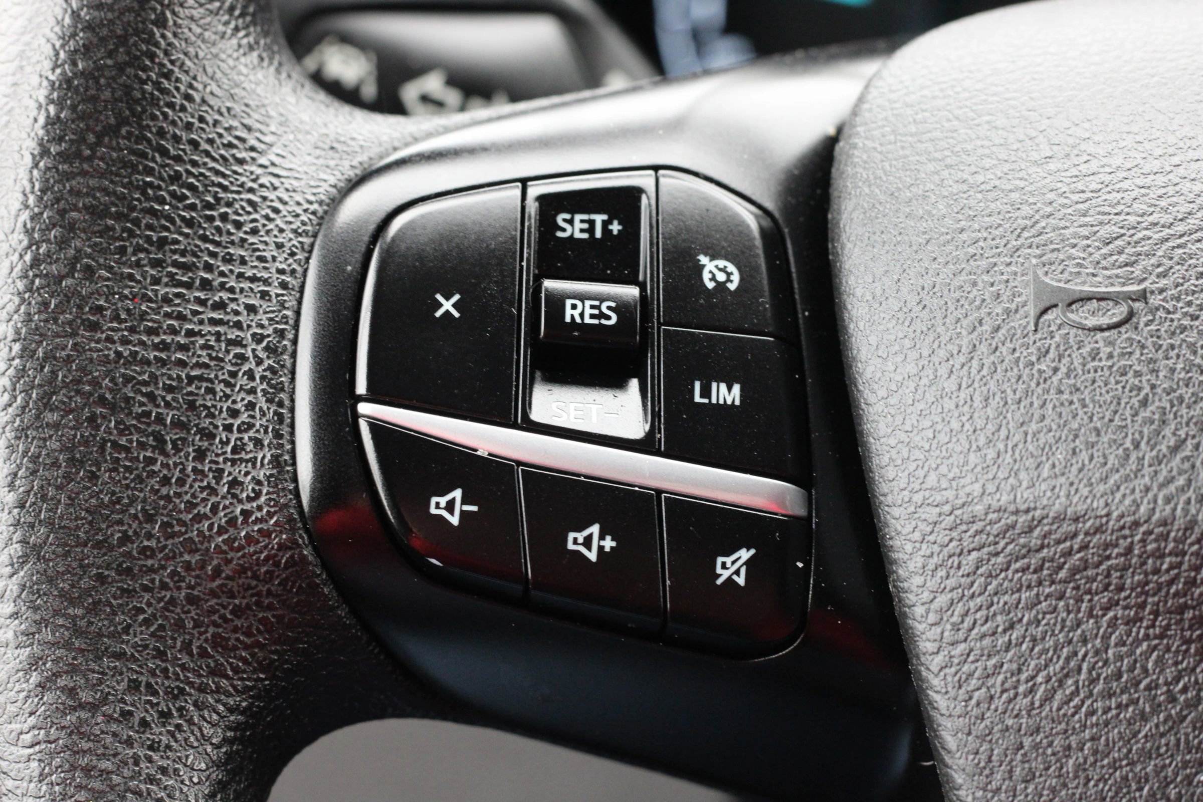 Used 2023 Ford Transit 250 148 High Roof image 14