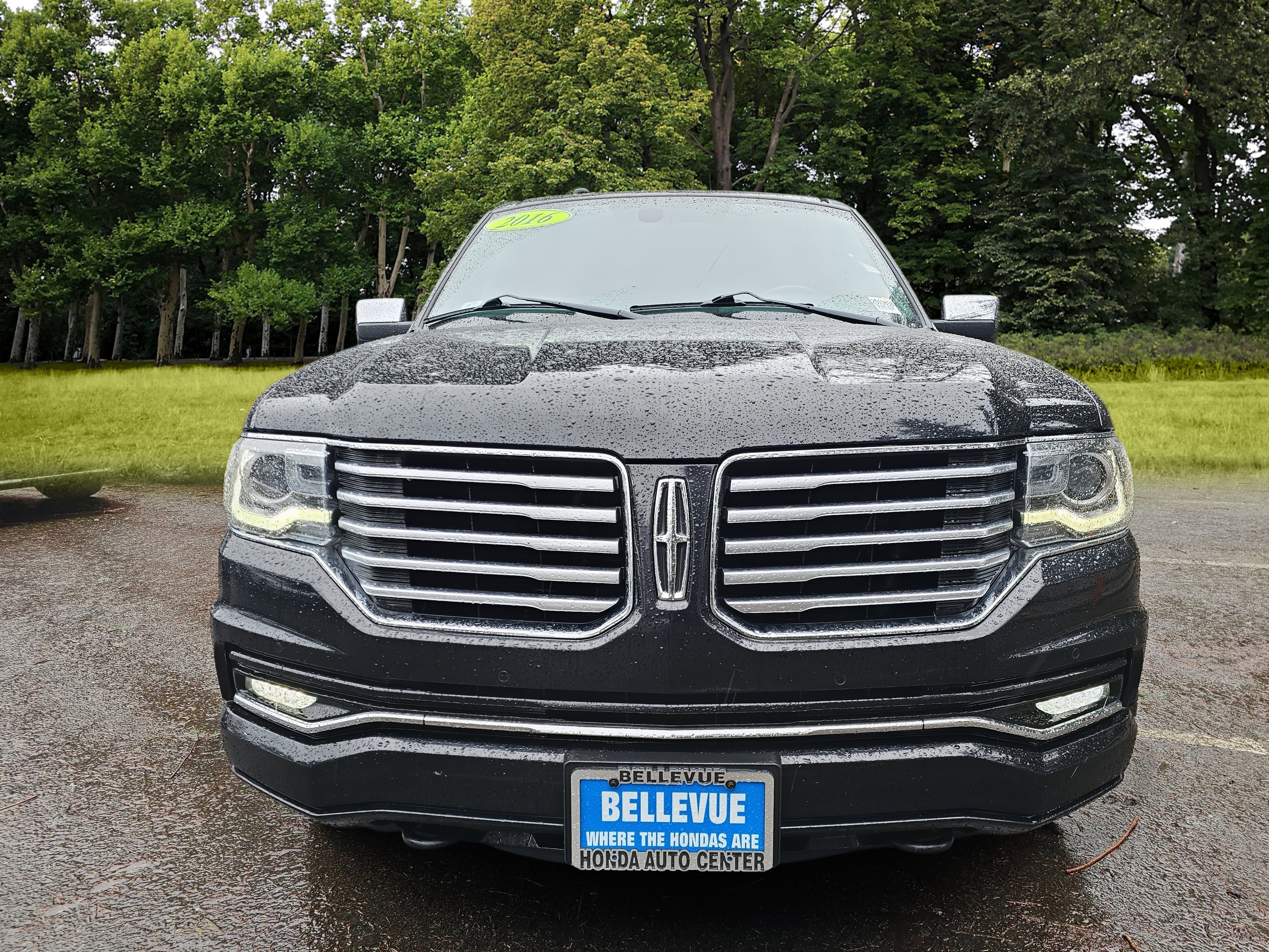 Used 2016 Lincoln Navigator L Reserve image 2