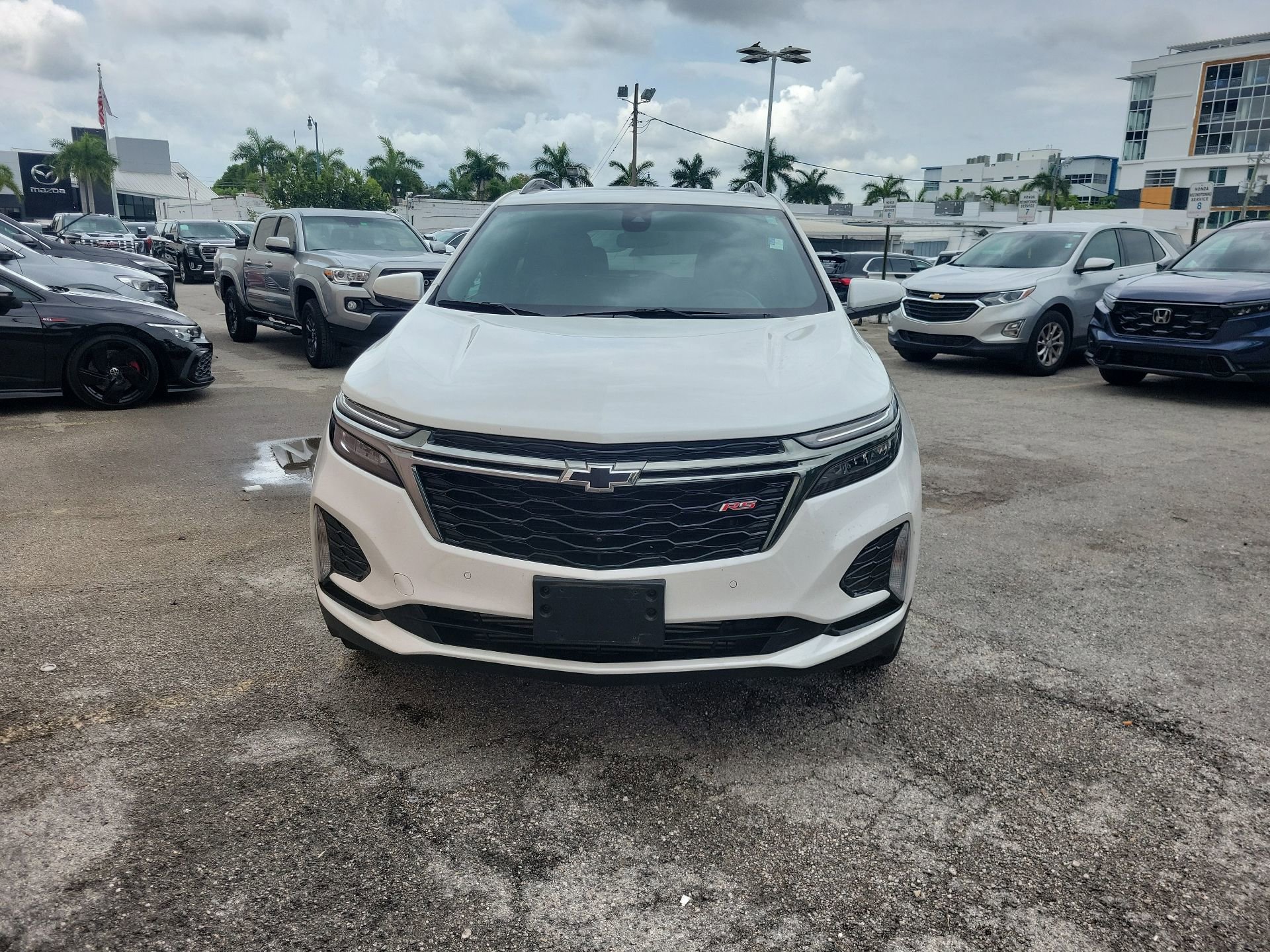Used 2022 Chevrolet Equinox RS w/ RS Leather Package AWD/4WD image 3