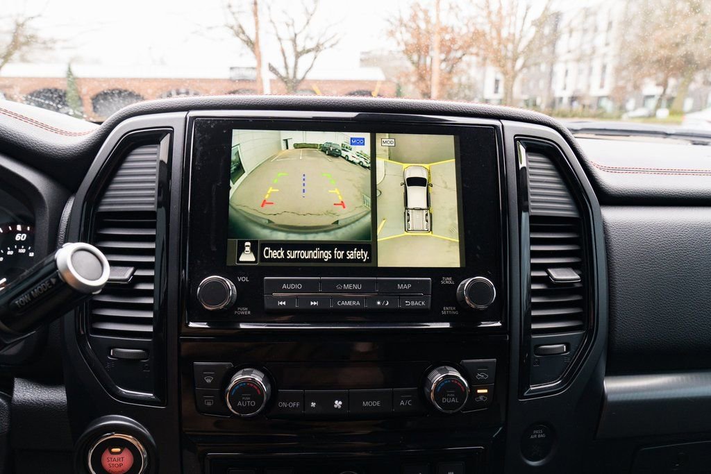 Used 2021 Nissan Titan PRO-4X w/ Pro-4x Convenience Package image 14