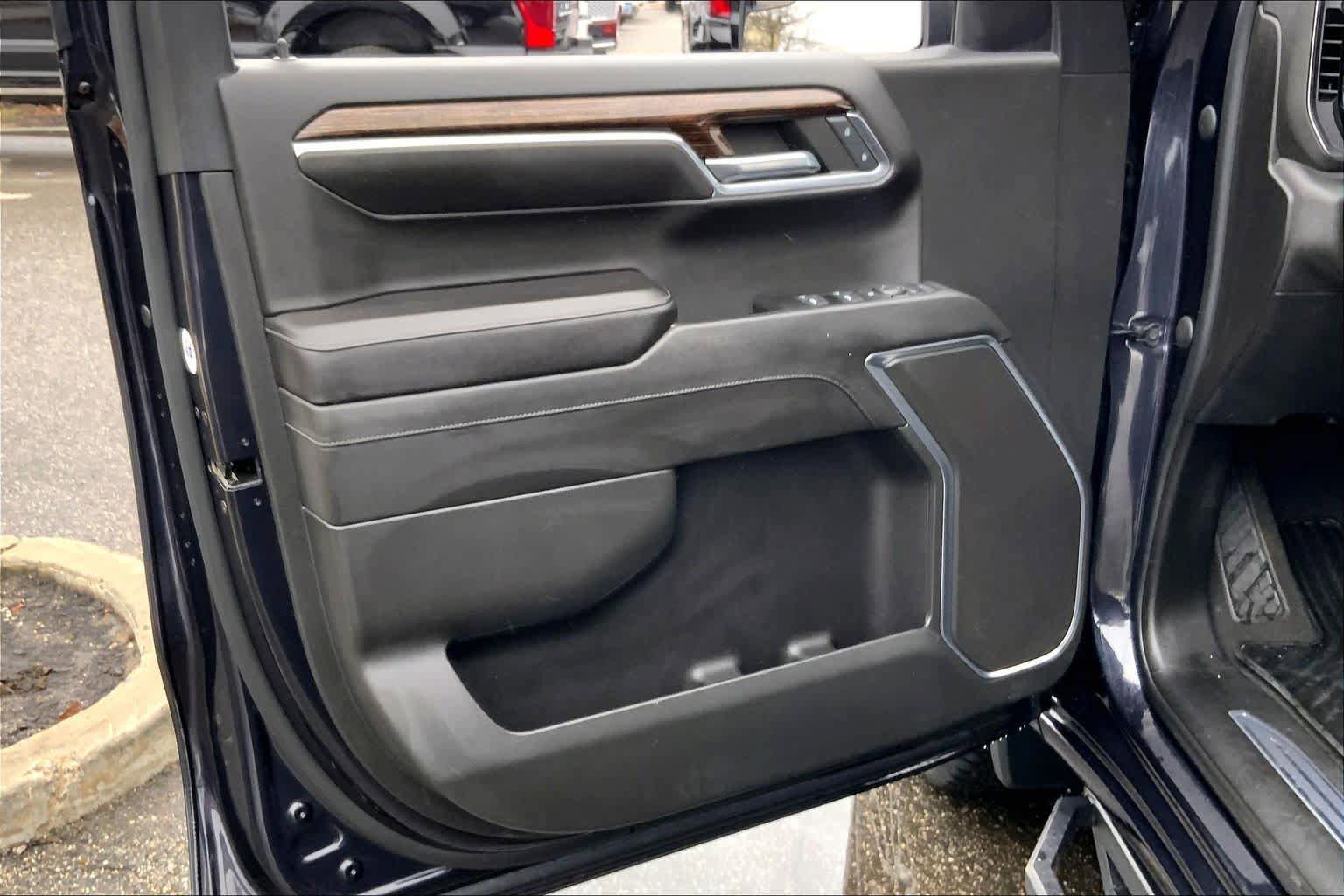 Used 2023 GMC Sierra 1500 Elevation image 22