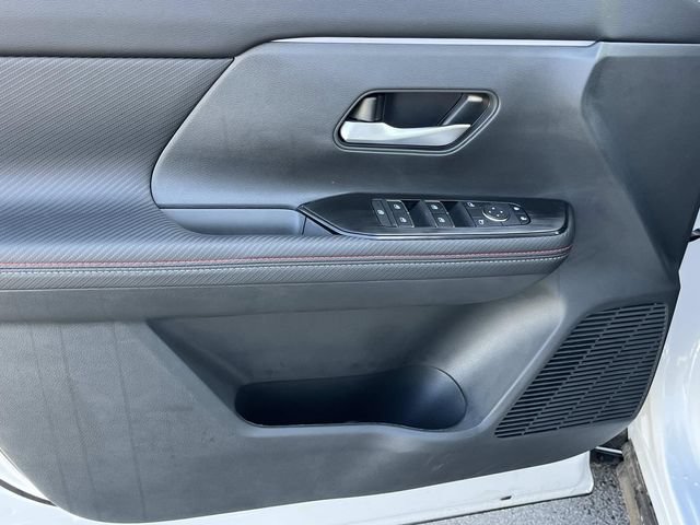 New 2026 Nissan Kicks SR w/ SR Premium Package FWD image 21