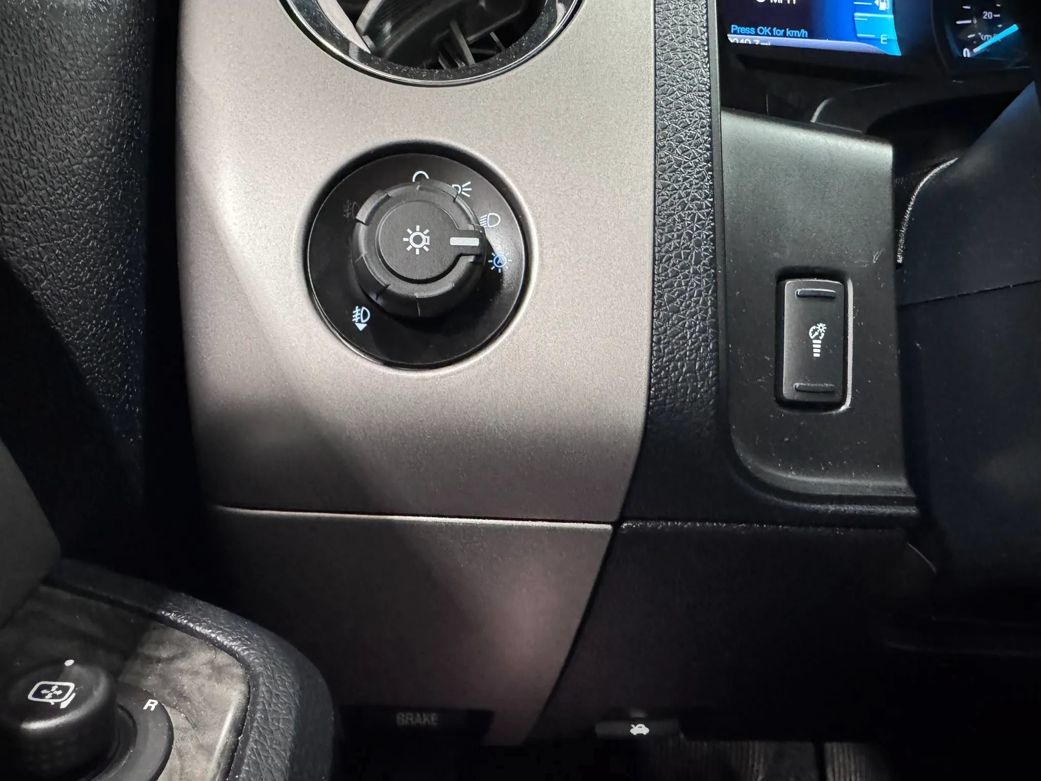 Used 2017 Ford Expedition Limited w/ Equipment Group 301A AWD/4WD image 27