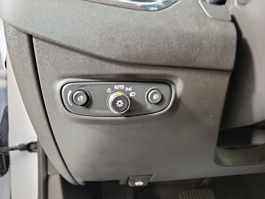 Used 2024 Chevrolet Equinox Premier w/ LPO, Floor Liner Package FWD image 13