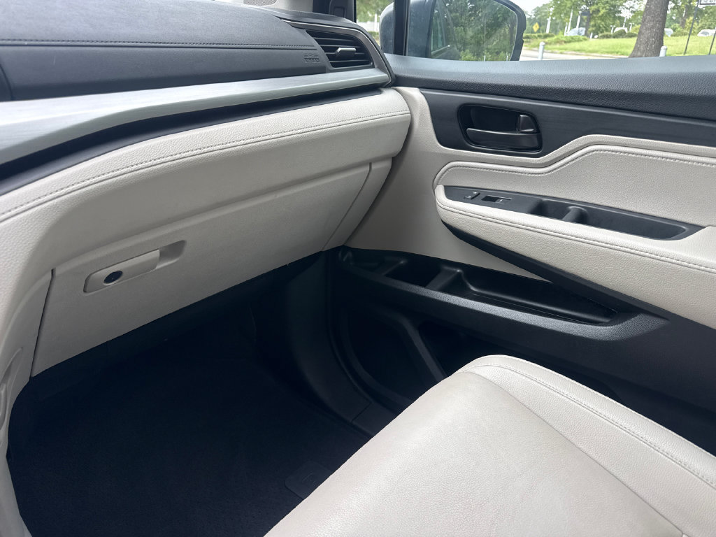 Certified 2025 Honda Odyssey EX-L image 18