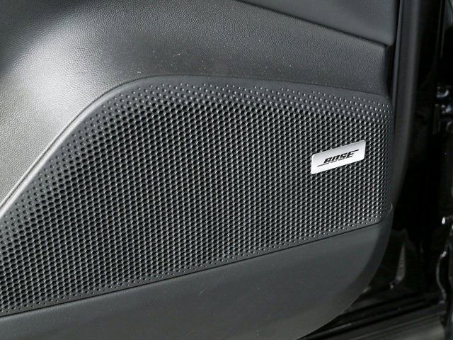 Certified 2025 Porsche Macan Electric RWD image 7