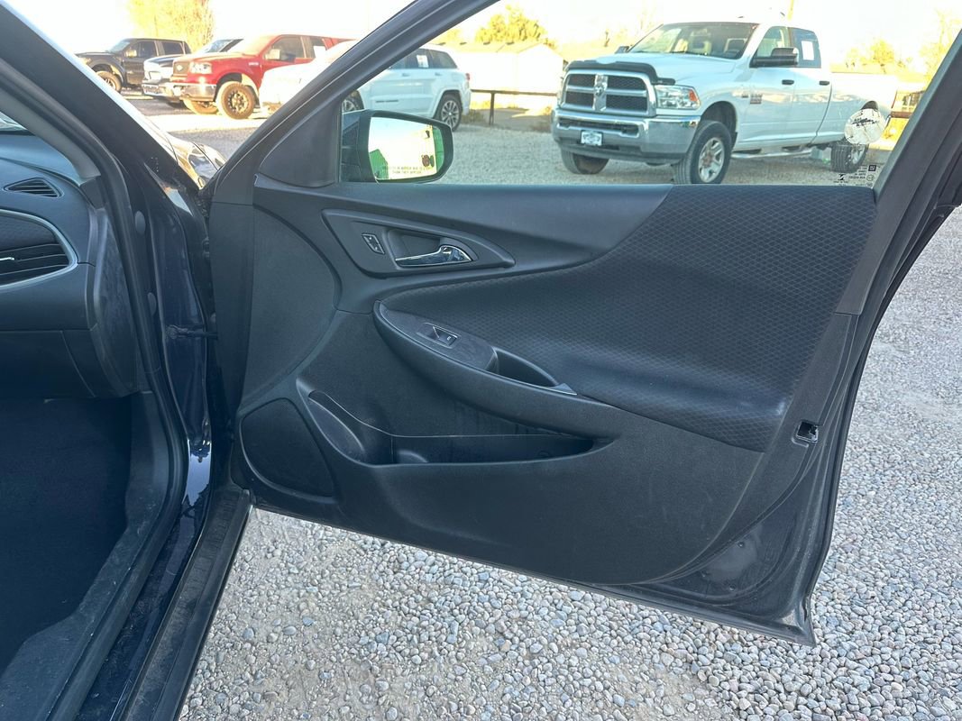 Used 2023 Chevrolet Malibu LT image 14