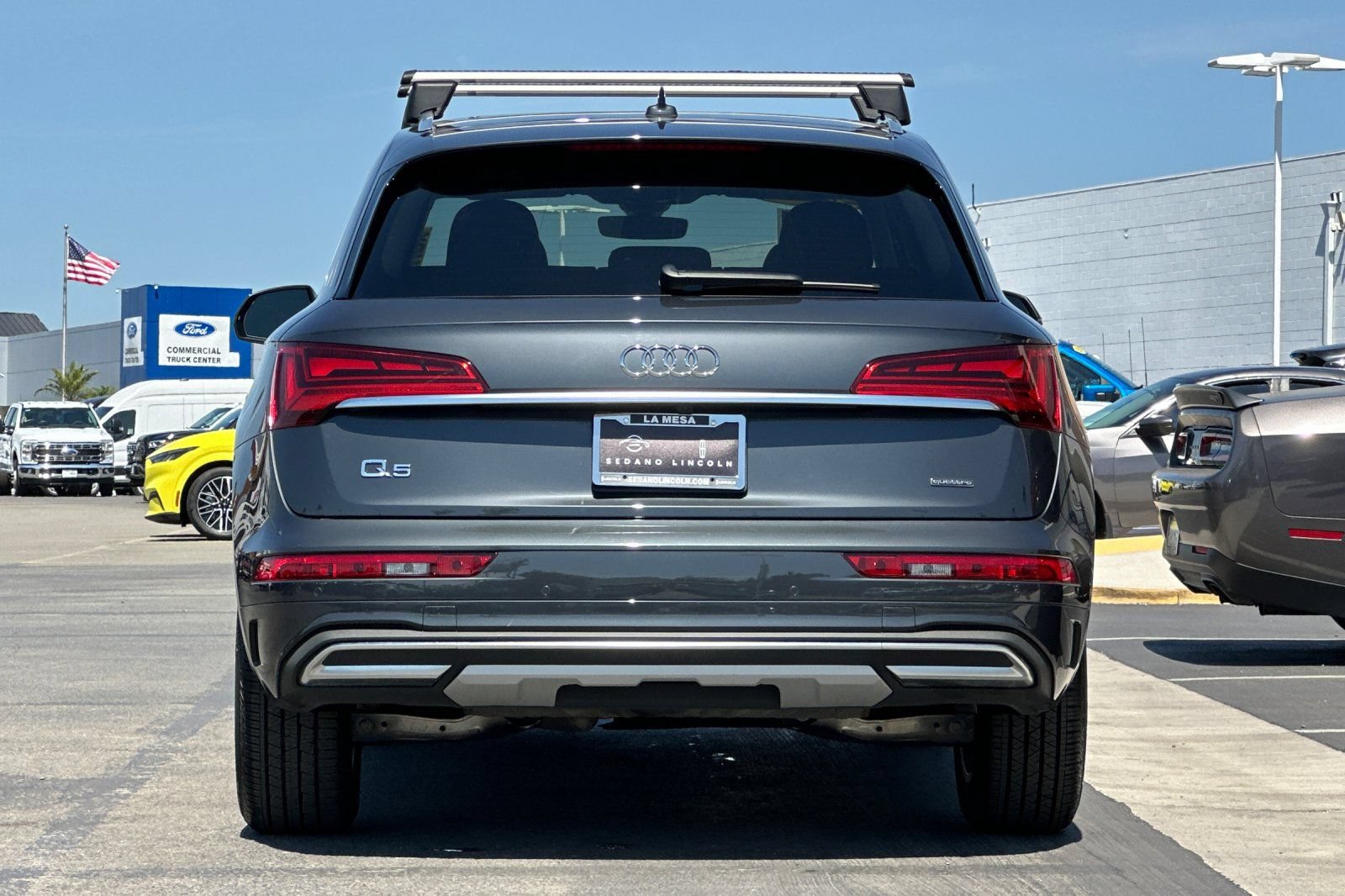 Used 2023 Audi Q5 2.0T Premium w/ Convenience Package AWD/4WD image 4