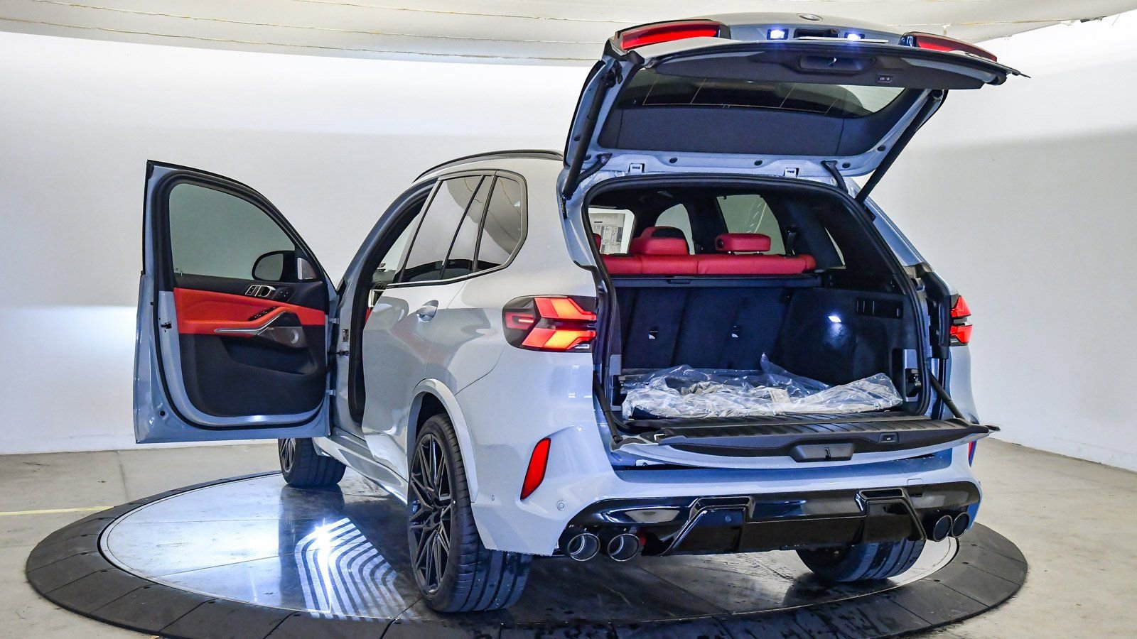 New 2026 BMW X5 M Competition w/ Executive Package image 46