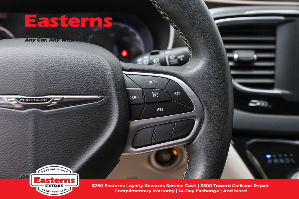 Used 2022 Chrysler Voyager LX FWD image 17