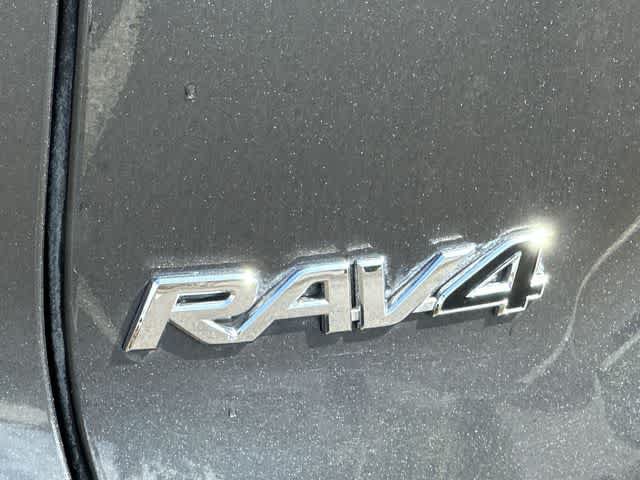 Used 2023 Toyota RAV4 XLE Premium AWD/4WD image 19