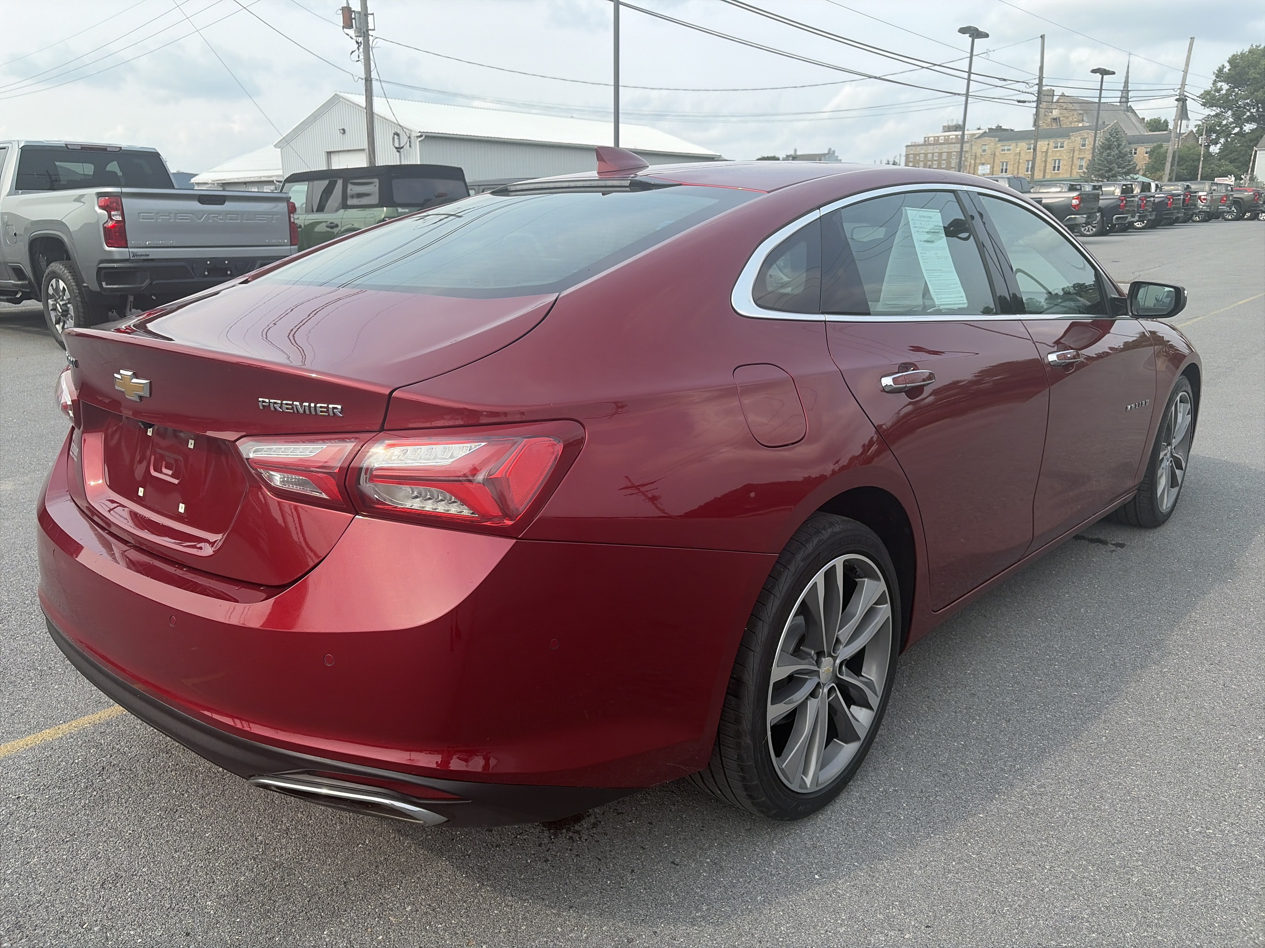 Used 2020 Chevrolet Malibu Premier FWD video 3
