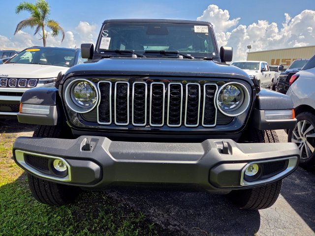 Used 2026 Jeep Wrangler Unlimited Sahara AWD/4WD image 2