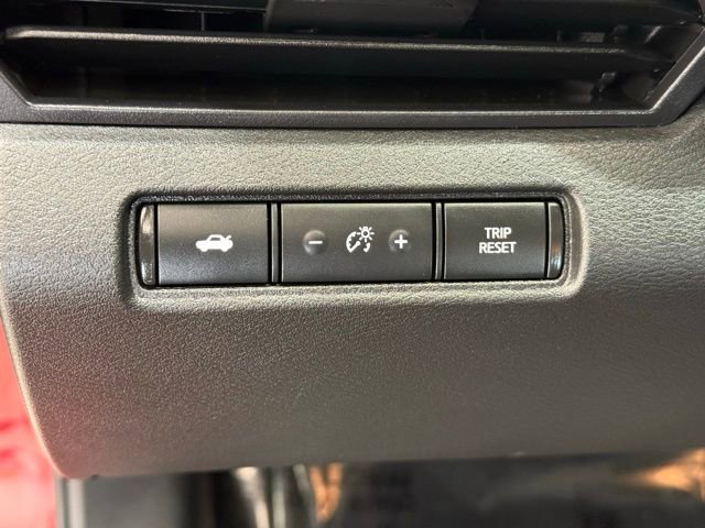 Used 2025 Nissan Altima 2.5 SV FWD image 30