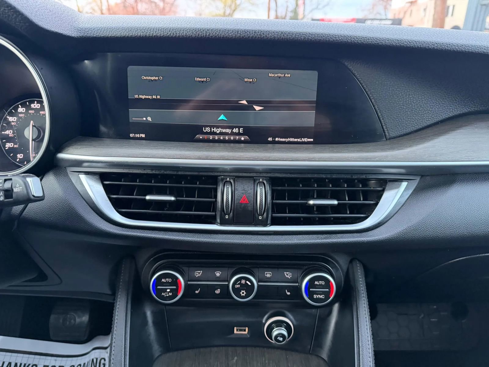 Used 2018 Alfa Romeo Stelvio Ti image 34