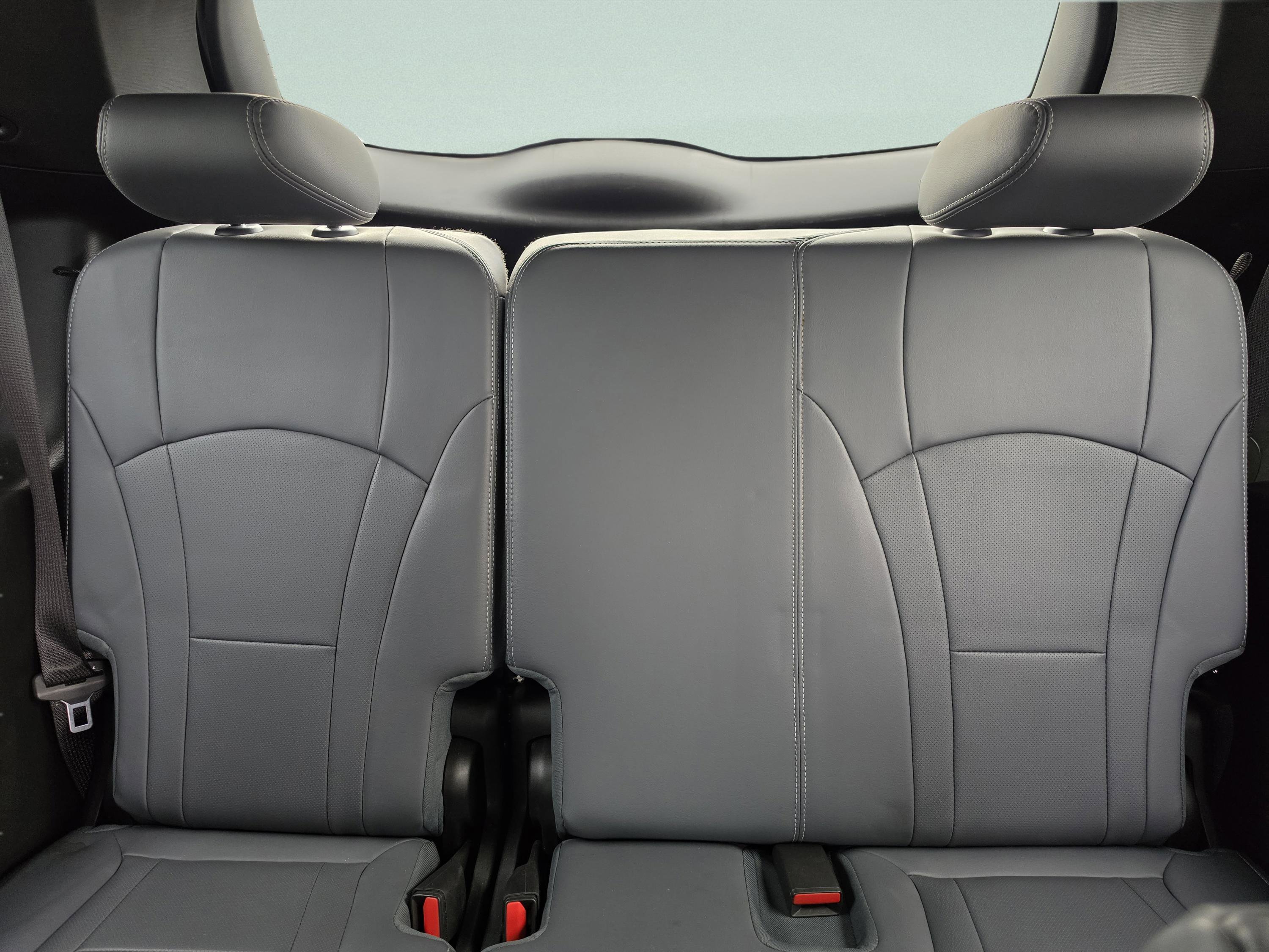 Used 2023 Buick Enclave Essence FWD image 22
