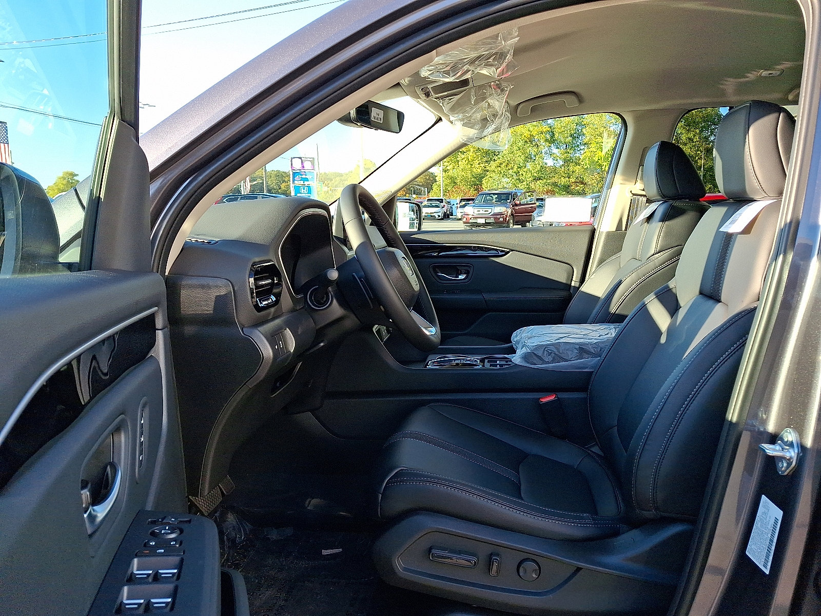 New 2025 Honda Pilot EX-L image 6