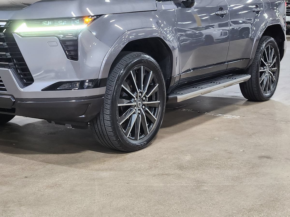 Used 2024 Lexus GX 550 w/ Accessory Package (Z1) AWD/4WD image 17