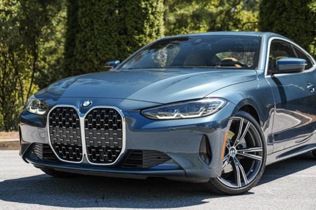 Used 2024 BMW 430i Coupe w/ Convenience Package RWD image 2