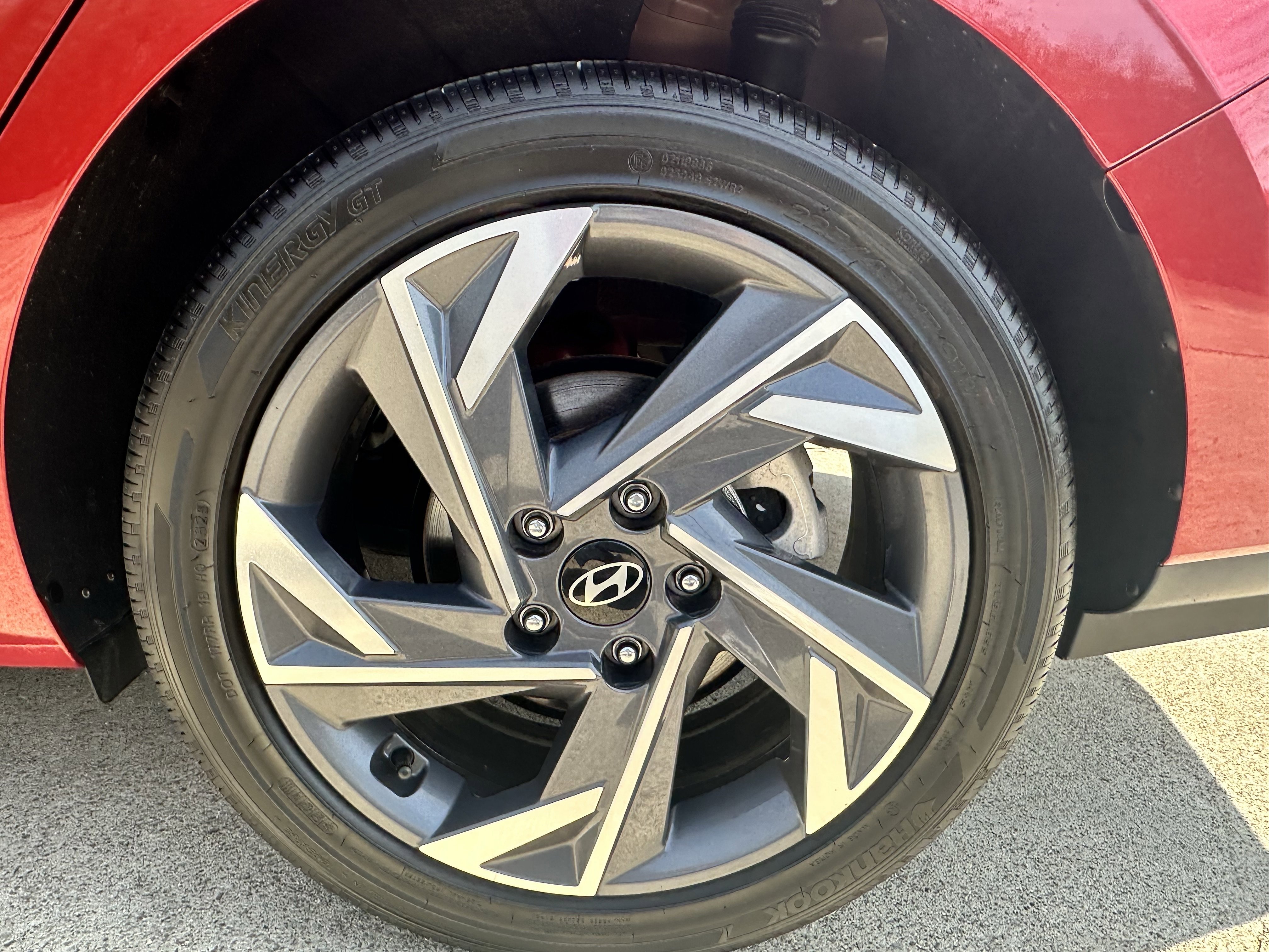 Used 2025 Hyundai Elantra Sport FWD image 23