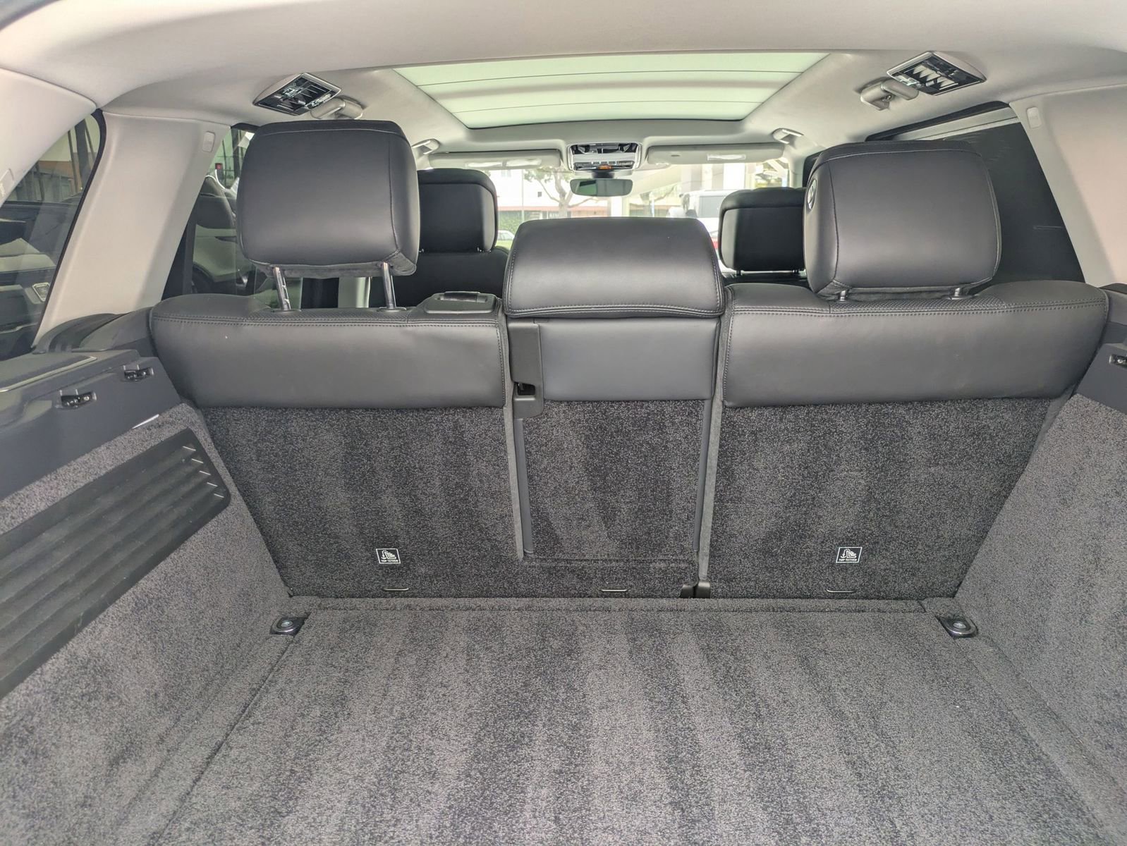 Used 2021 Land Rover Range Rover P525 Westminster Edition LWB image 28