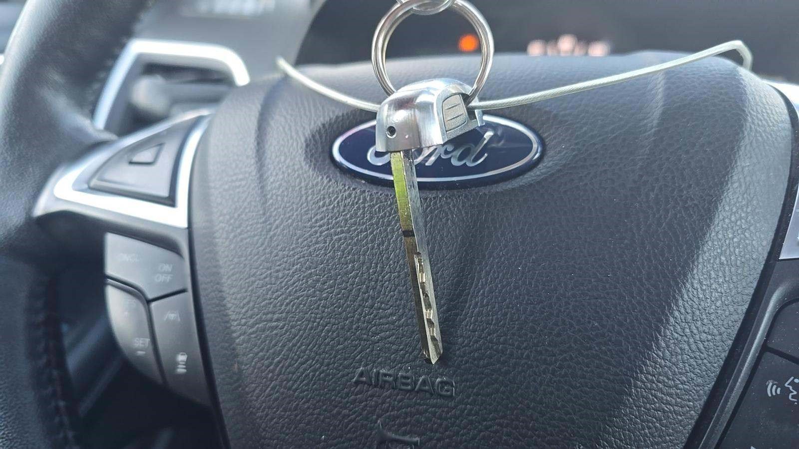 Used 2024 Ford Edge Titanium w/ Equipment Group 301A image 23