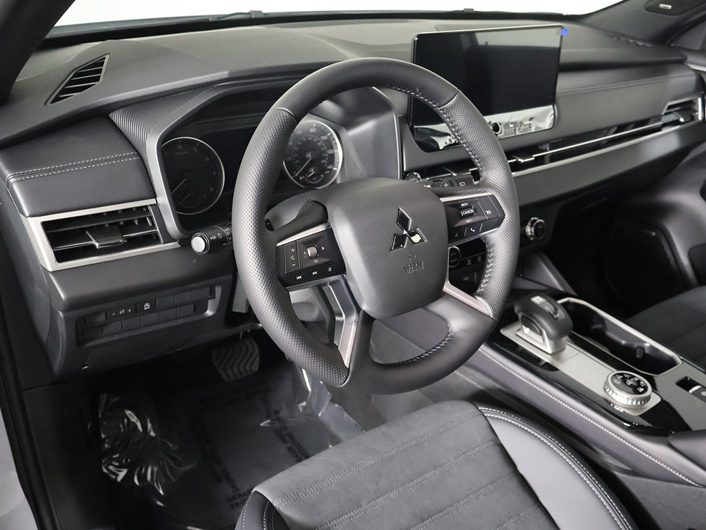 New 2026 Mitsubishi Outlander LE AWD/4WD image 26