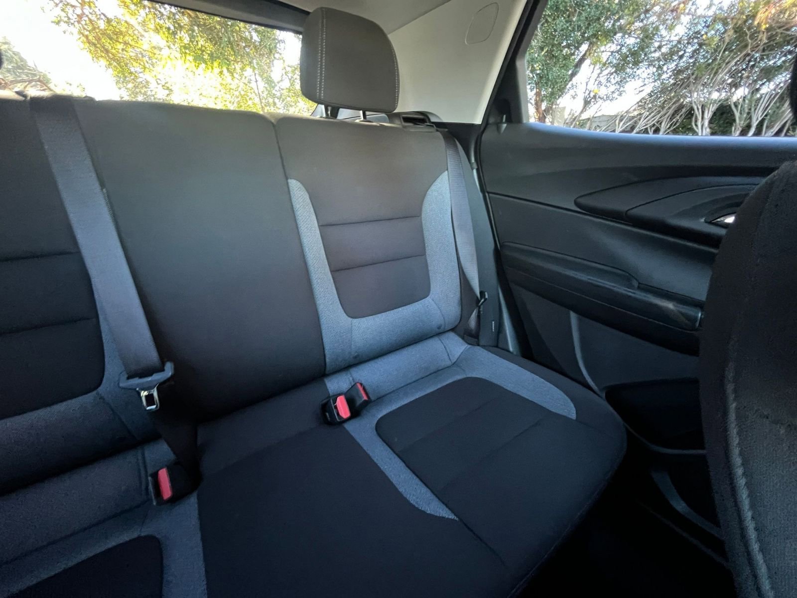 Used 2025 Chevrolet TrailBlazer LT image 36