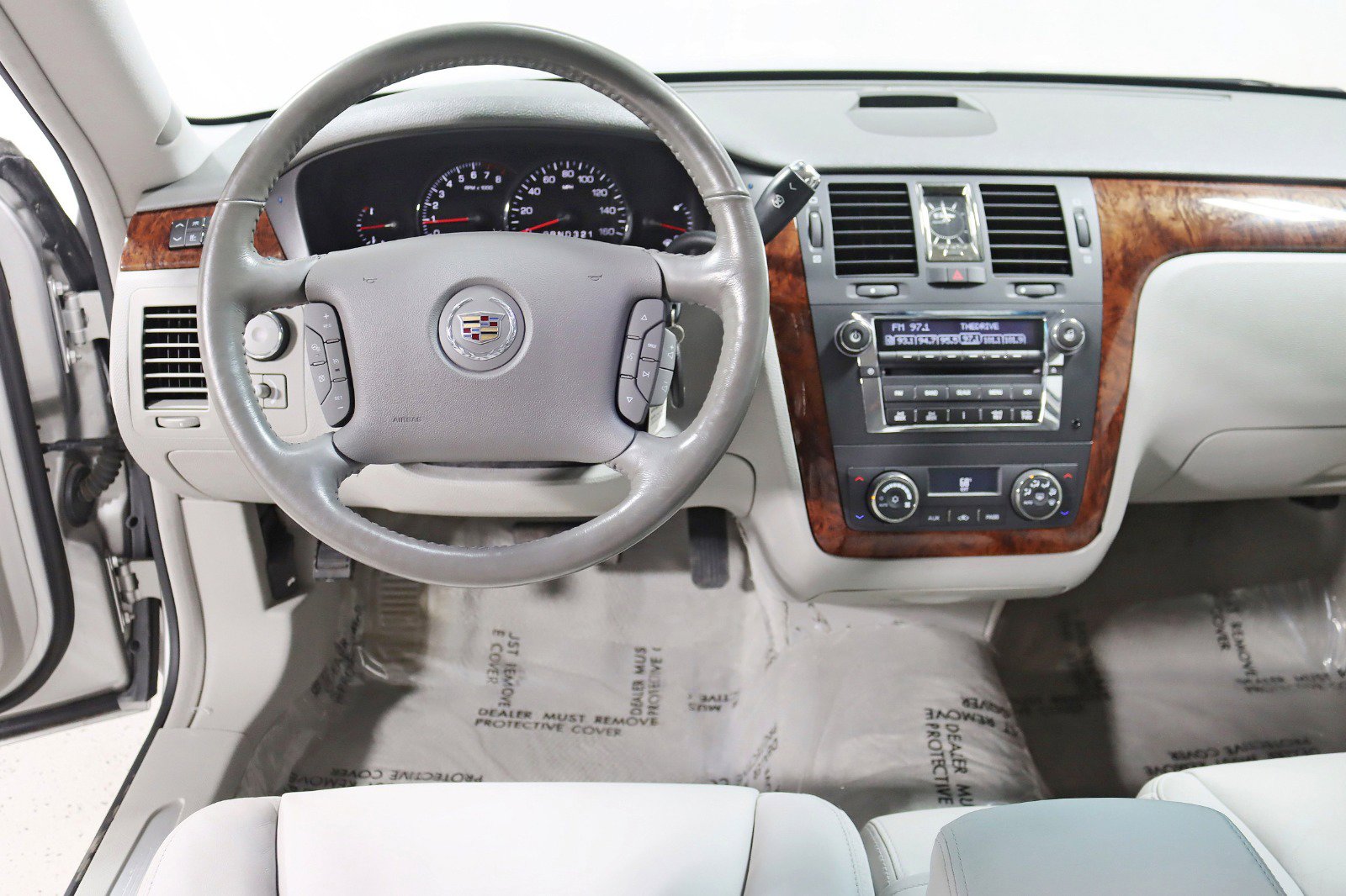 Used 2006 Cadillac DTS image 15