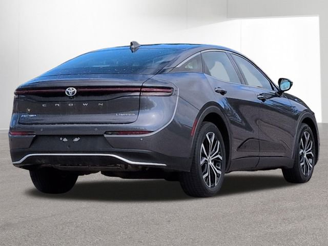 Used 2024 Toyota Crown Limited image 5