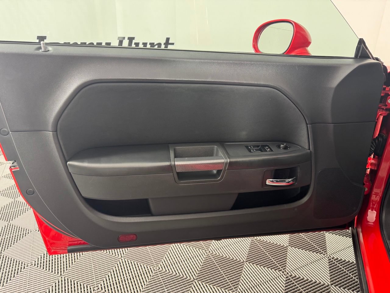 Used 2014 Dodge Challenger R/T RWD image 8