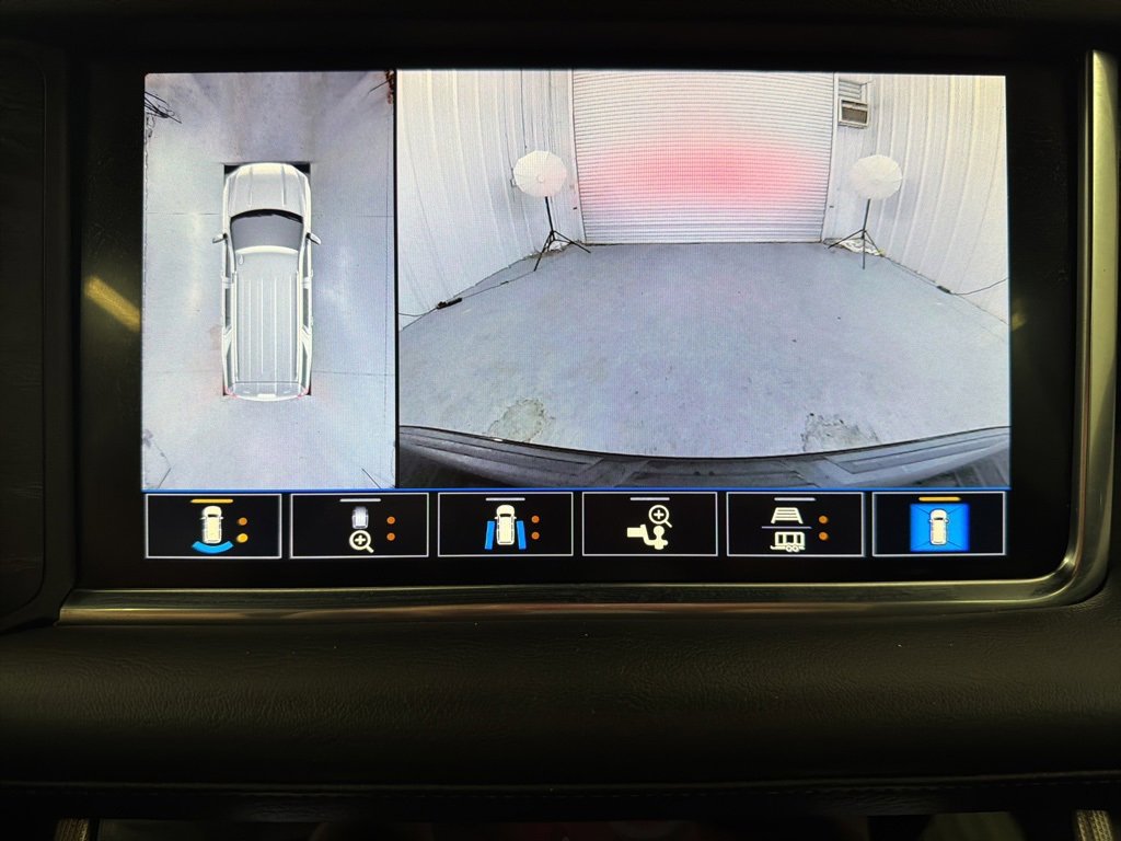 Used 2021 GMC Yukon Denali w/ Denali Premium Package image 20