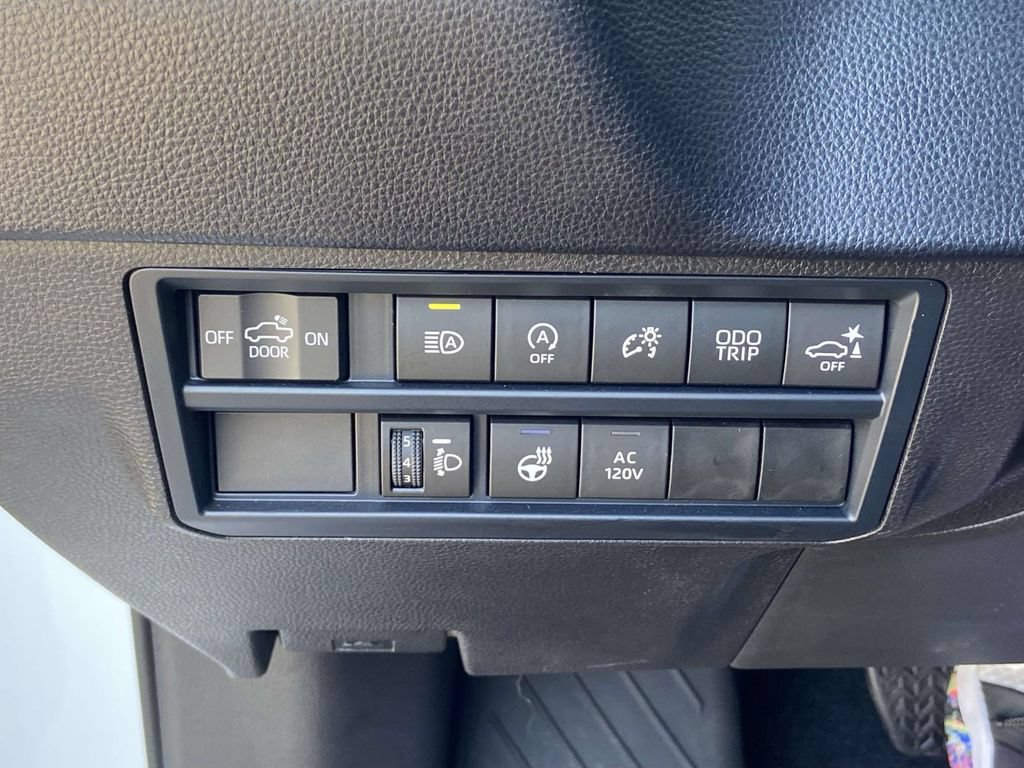 Used 2025 Toyota Tundra SR5 w/ SR5 Premium Package AWD/4WD image 27