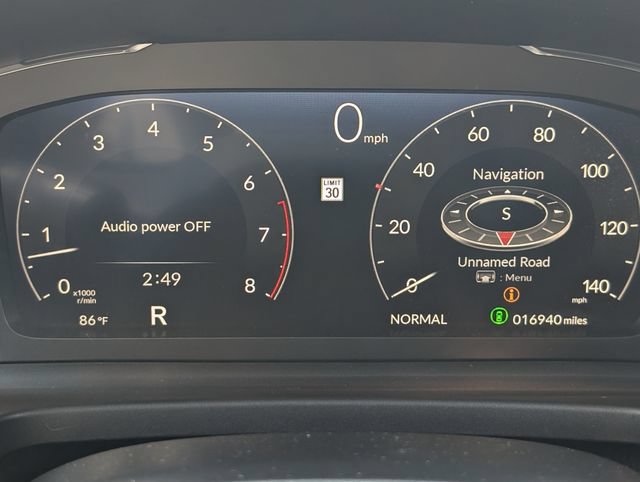 Used 2025 Honda Pilot Black Edition image 37