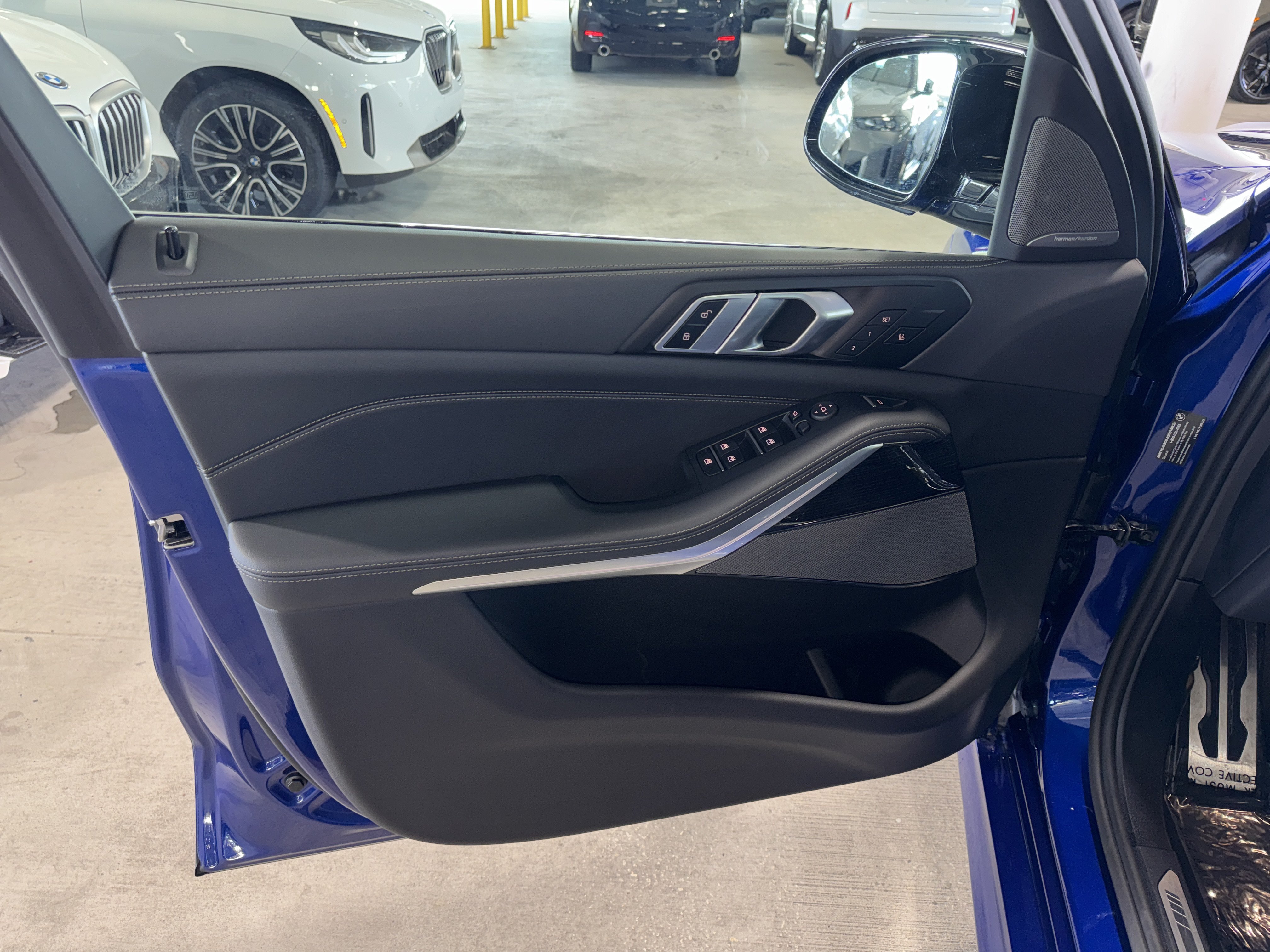 Certified 2026 BMW X5 M60i AWD/4WD image 17