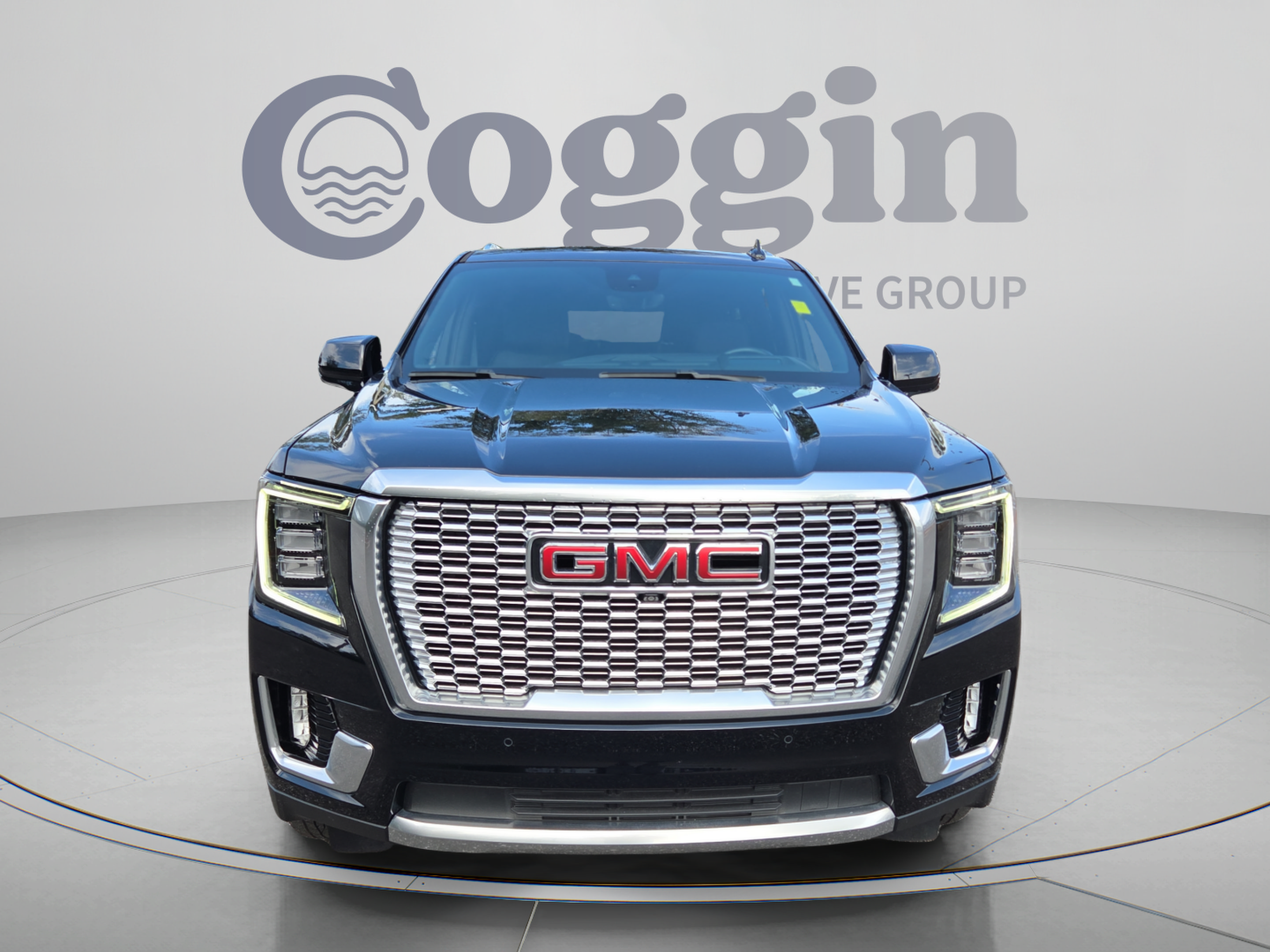 Used 2024 GMC Yukon XL Denali w/ Advanced Technology Package AWD/4WD image 8
