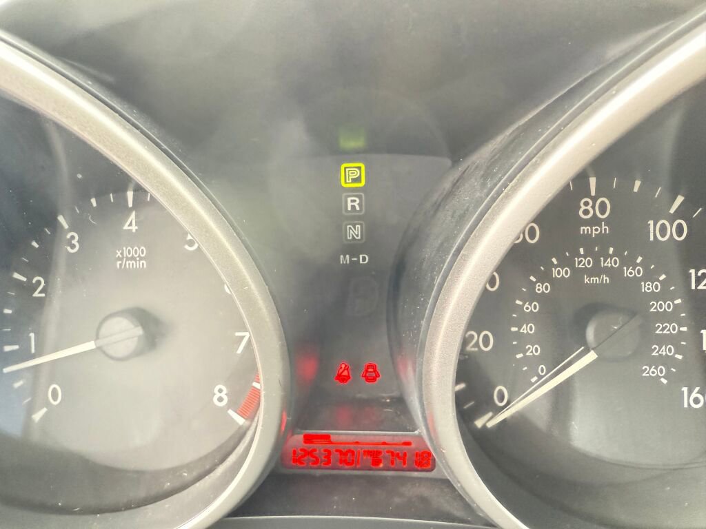 Used 2010 MAZDA MAZDA3 i Touring image 11