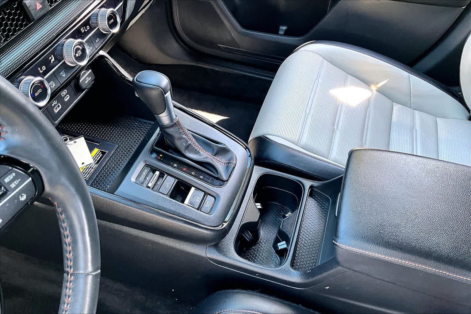 Used 2025 Honda CR-V Sport Touring image 17