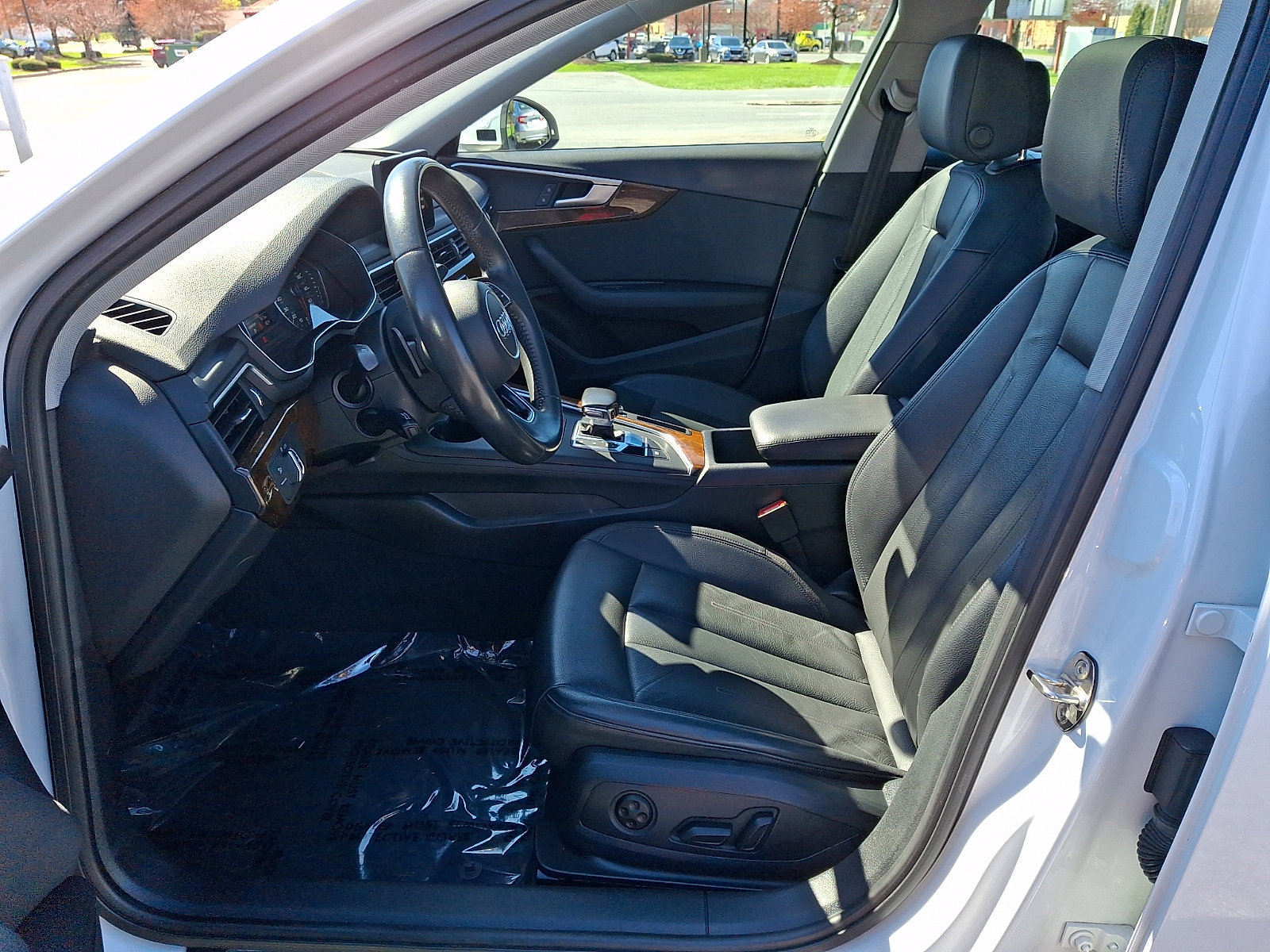 Used 2019 Audi A4 2.0T Premium w/ Convenience Package image 13