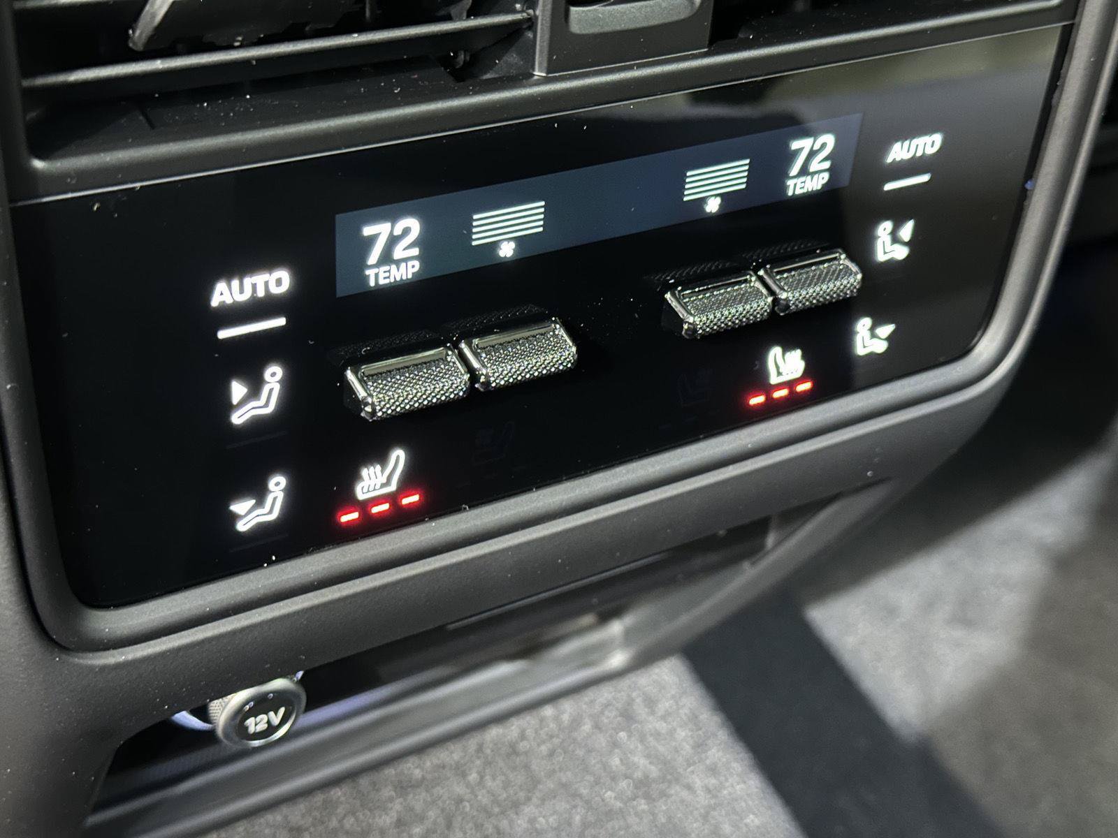 New 2026 Porsche Cayenne Coupe AWD/4WD image 37