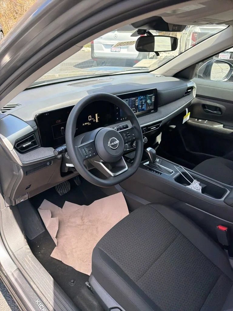 Used 2026 Nissan Kicks S w/ Charging Package FWD image 16