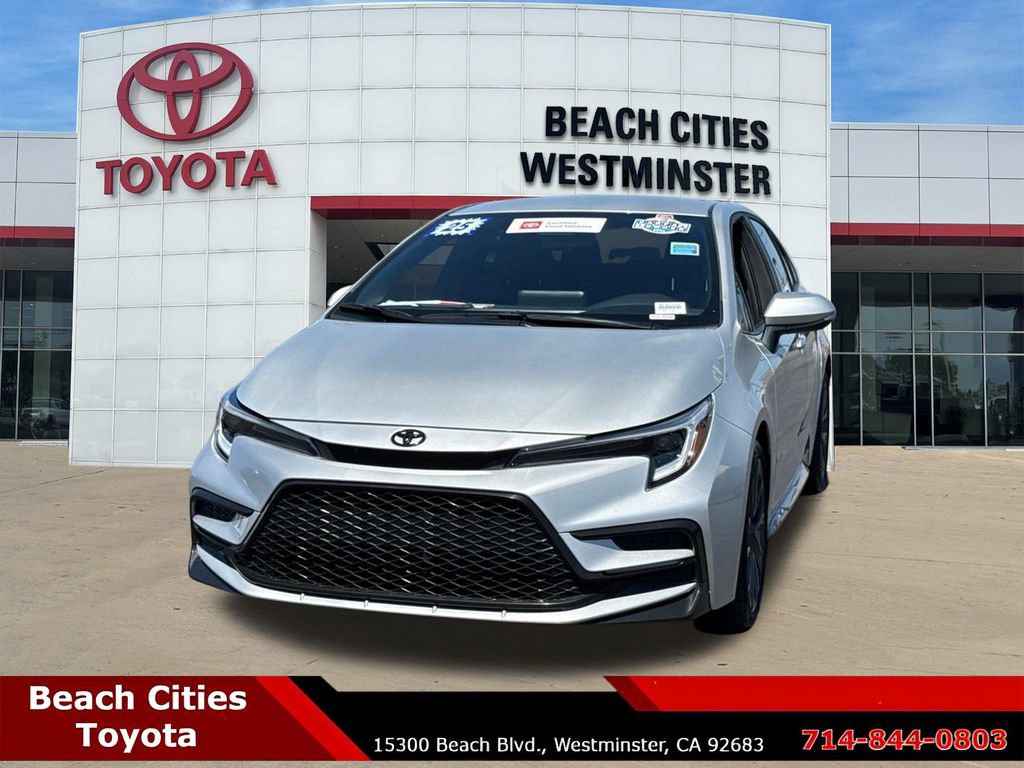 Certified 2025 Toyota Corolla SE FWD image 5