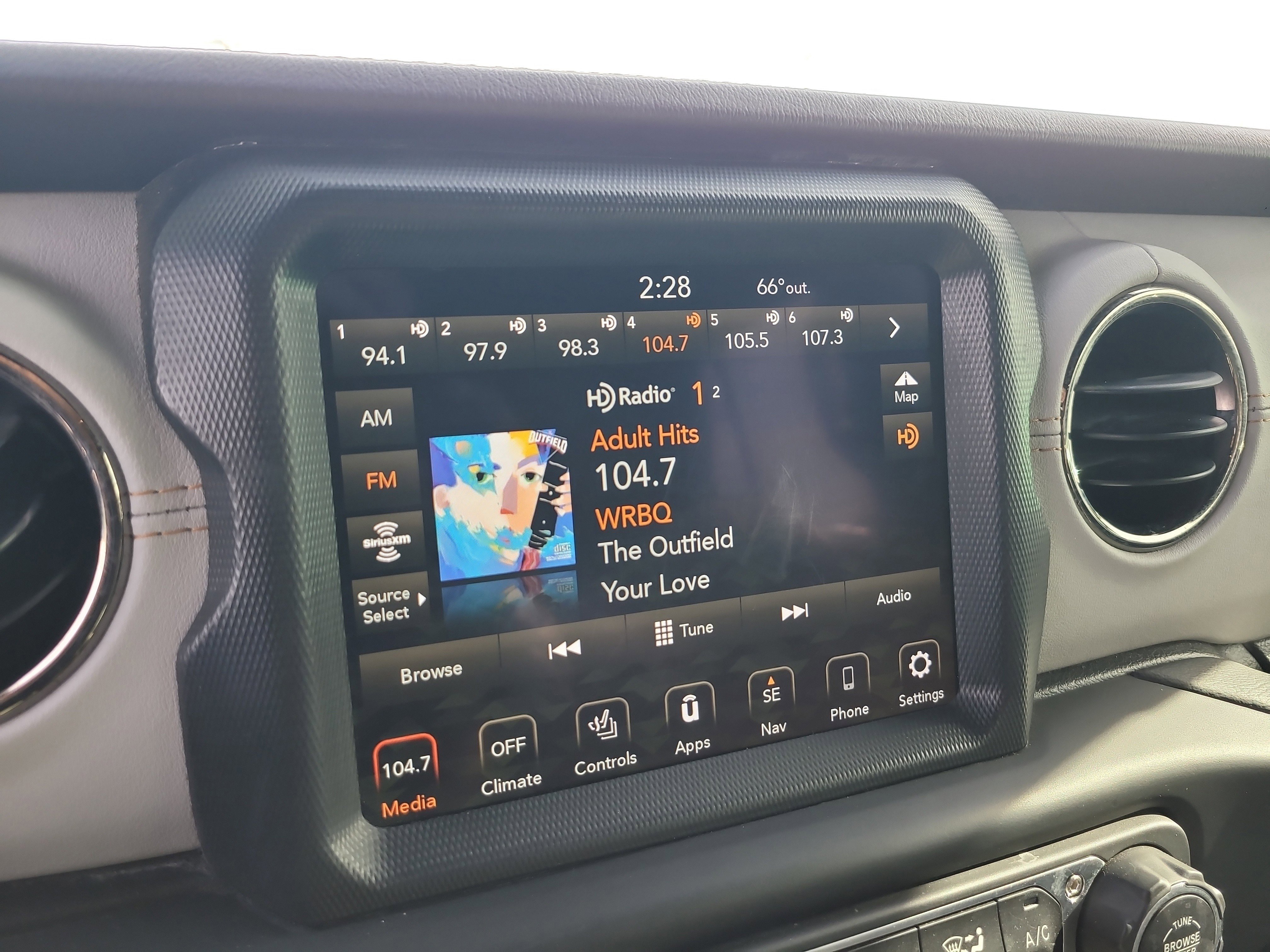 Used 2021 Jeep Wrangler Unlimited Sahara image 20