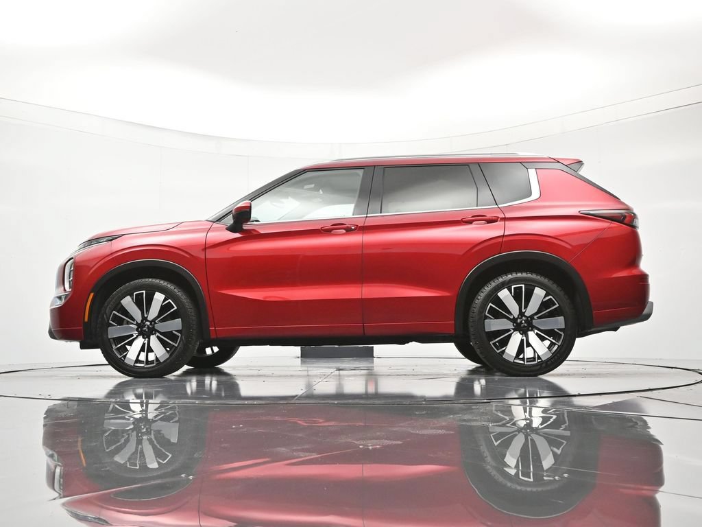 Used 2025 Mitsubishi Outlander SEL FWD image 46