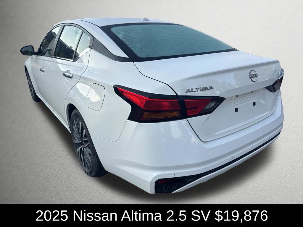 Used 2025 Nissan Altima 2.5 SV FWD image 5